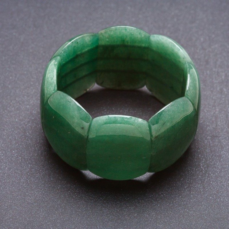 Elite Jade Bracelet, Rounded Link 40x28mm+/-, Length 18cm (Stretch)