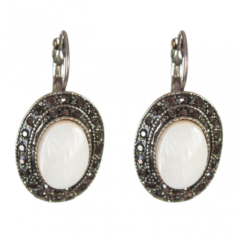 Clearance earrings with Mother of Pearl in "drip silver" setting oval stone 2.5×1.9 cm, length 3.5 cm