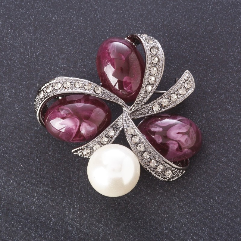 Brooch Burgundy Cabochons in Ribbon with Pearl (faux) 4.5cm, metal color "silver"