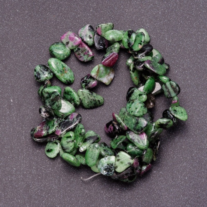 Natural Zoisite Stone Beads on Fishing Line, Butterfly Shape, 8-12mm Diameter, 38cm Length