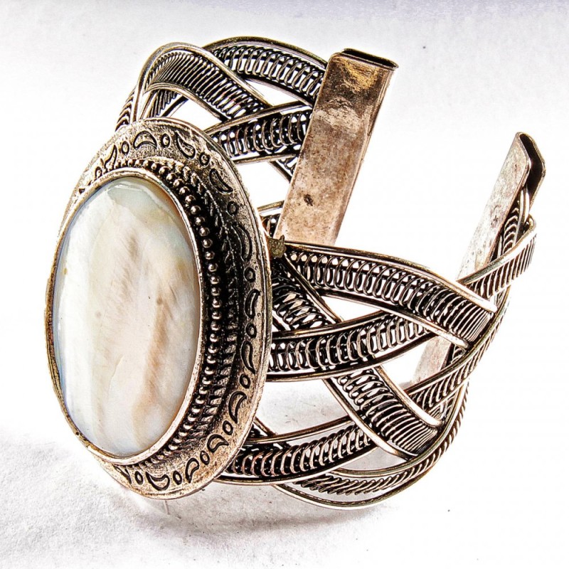 Mother-of-Pearl Bracelet, Wide Clasp, Metal Setting, Crescent Moon Pattern, Oval