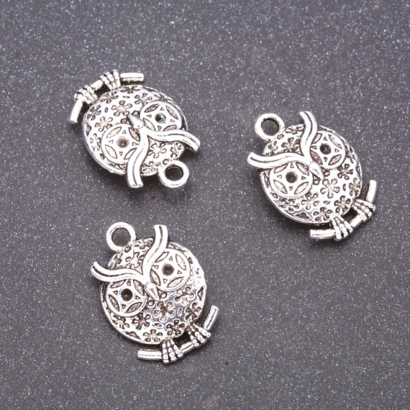Owl Pendant Findings, 18x13mm, hole diameter 1.7mm, pack 20g +/- 9 pcs