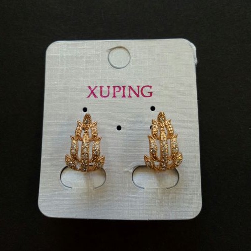 Xuping Earrings Gold-Plated 18K Leaves with White Stones 17x11mm