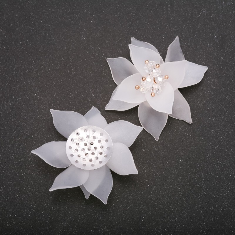 Findings Lily Flower Applique White Acrylic, diameter 50 (+/-) mm