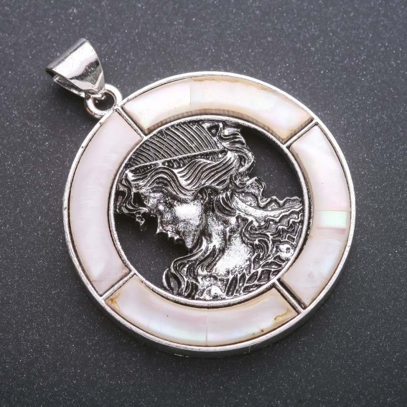 Pendant Grecian Woman with Mother-of-Pearl in Setting 45x57mm