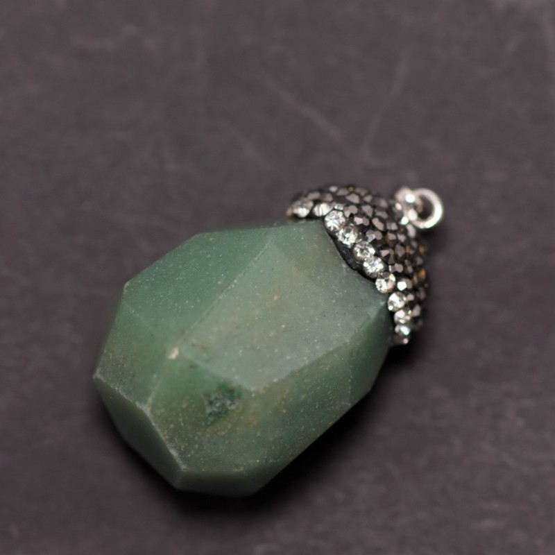 Acorn Pendant made of Natural Jade, 24x36x40+-mm