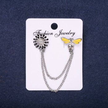 Sale! Aiguillette Bee Brooch with Stones, Enamel White Yellow Black 15mm 20x15mm Silver-Tone Metal