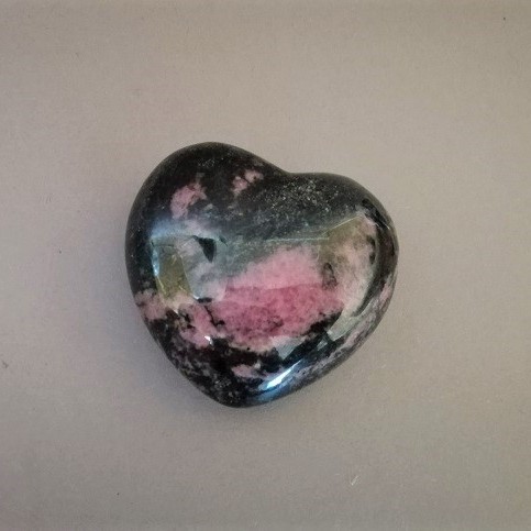 Souvenir Stone Rhodonite Heart-Shaped Assorted (price per 100g) weight from 350g