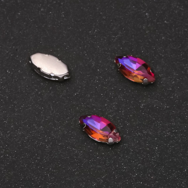 Price per pack /10 pcs. Sew-on crystal in claw setting Oval 5x10mm