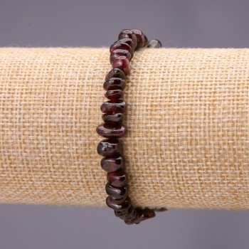 Natural Garnet Chip Bracelet, Diameter 7(+-)mm, Elastic Band, Length 18cm