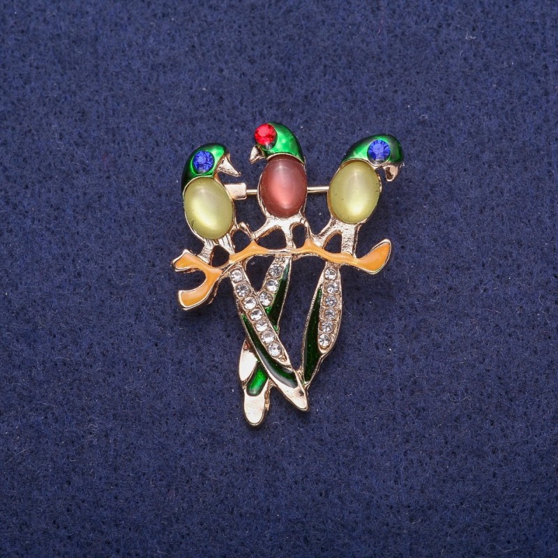 Sale! Lovebirds Brooch with Cat's Eye Cabochon, Gold-Tone Metal 30x39mm