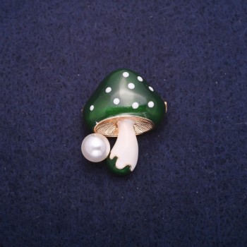 Sale! Mushroom Brooch, Green Cap, 22x28mm, Gold-Tone Metal