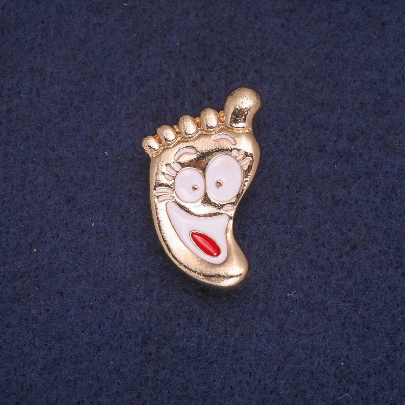 Foot Brooch with Enamel, Gold-Tone Metal 18x29mm