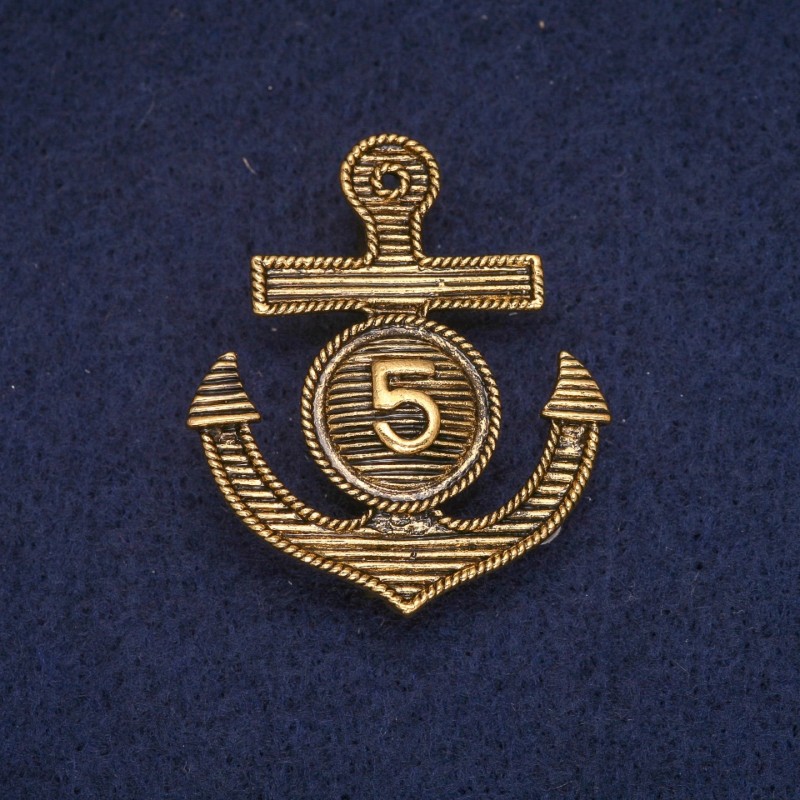 Anchor Brooch, Antique Gold Metal Color, 32x37mm
