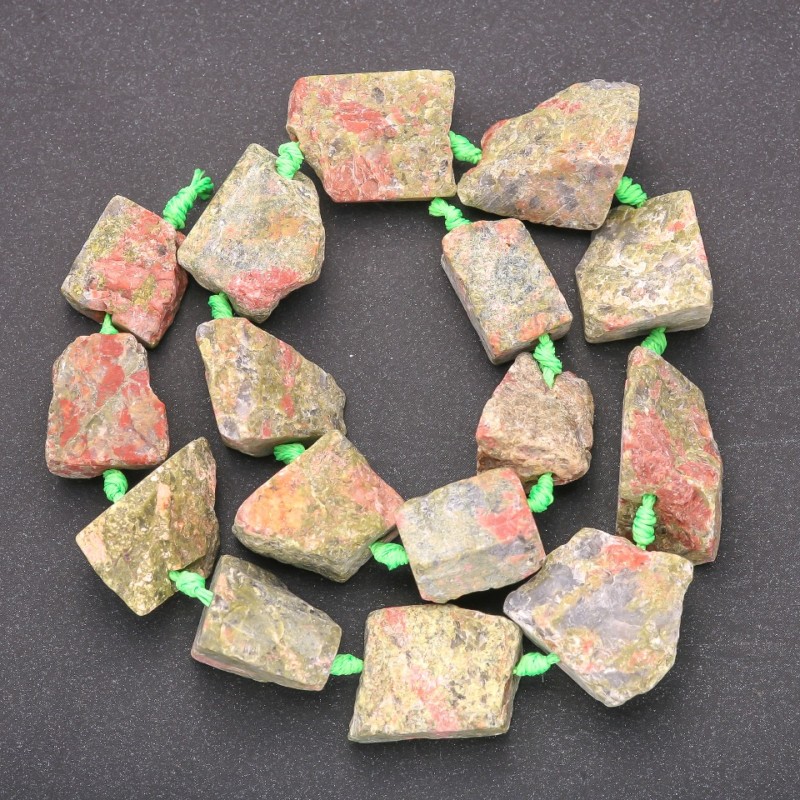 Raw Heliotrope Beads, Nugget Shape, on Thread, Diameter 20x26 (+/-) mm, Length 42cm