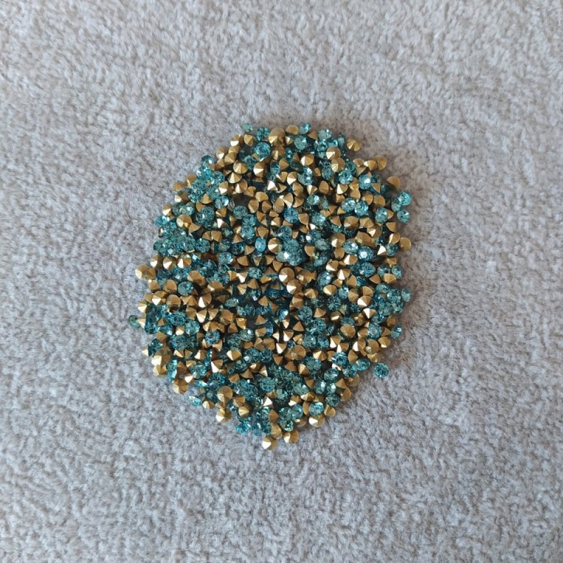 Rhinestones, Light Blue Color, Diameter 2.5 (+/-) mm, Pack / 4g (+/-)