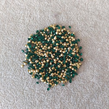 Rhinestone Chips, Green, Diameter 2.5(+/-) mm, Pack/4g(+/-)