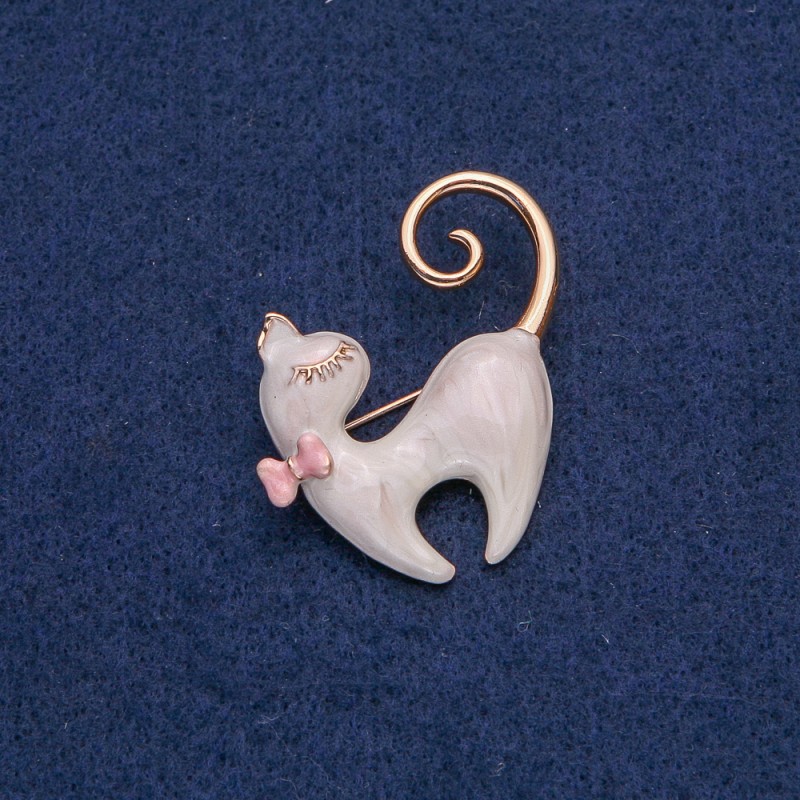 Cat Brooch with Pink Bow, pearl enamel, gold-tone metal, 39x37mm +