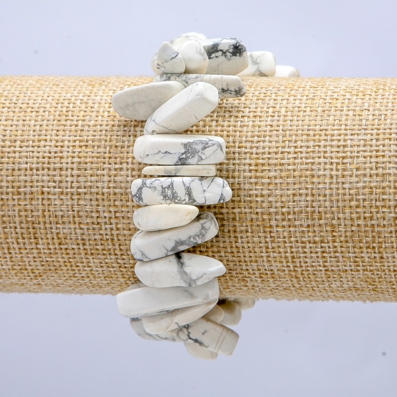 Elastic Bracelet with Natural Cacholong Stone Chips "Needle", Diameter 20x8mm+