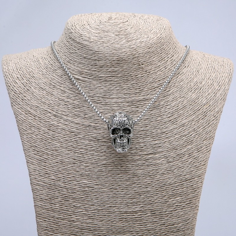 "Skull" Pendant 36x22mm on Chain, Length 70cm +/- Silver-Tone Metal