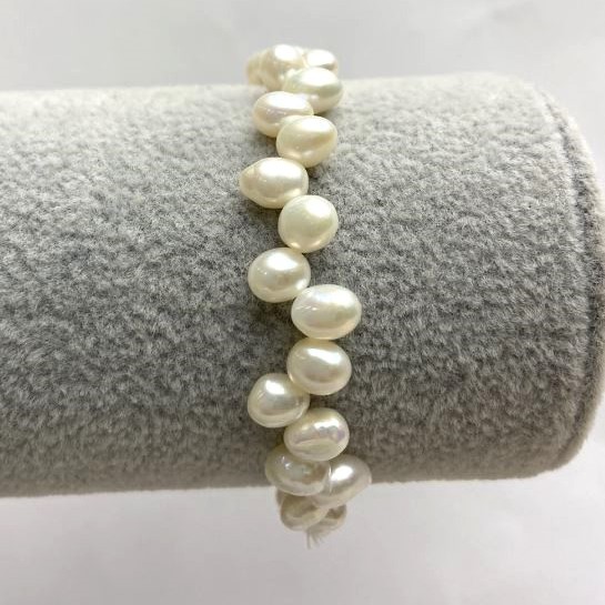 Baroque Pearl "Butterfly" Bracelet on Elastic, Diameter 6-7mm (+/-), Length 18cm