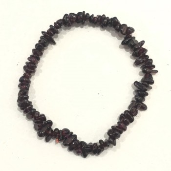 Natural Garnet Chip Stone Bracelet, Diameter 5(+/-)mm on Elastic Cord, Length 18cm
