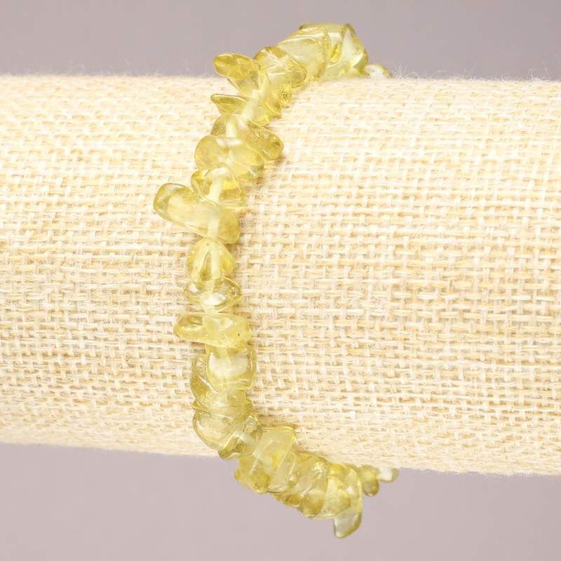 Stretch Bracelet with Tinted Quartz Chips, 6-8mm+