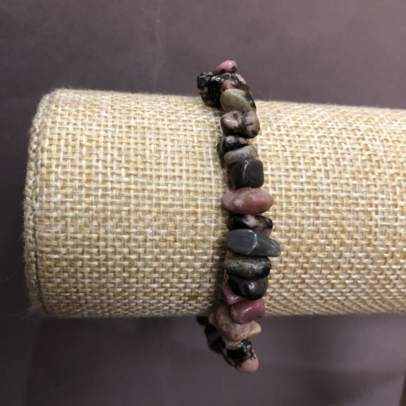 Rhodonite Chip Bracelet, 7mm± Stones, 18 cm on Elastic