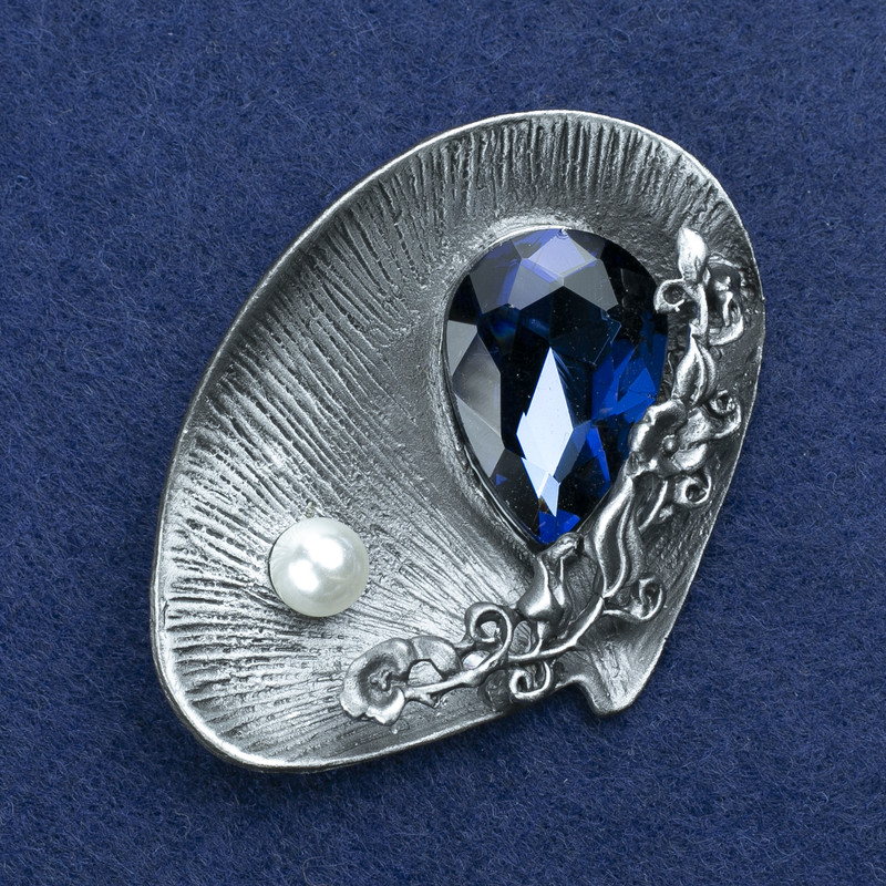 Sale! Shell Brooch with Crystal and Pearl Bead Silver Metal 60x45mm +