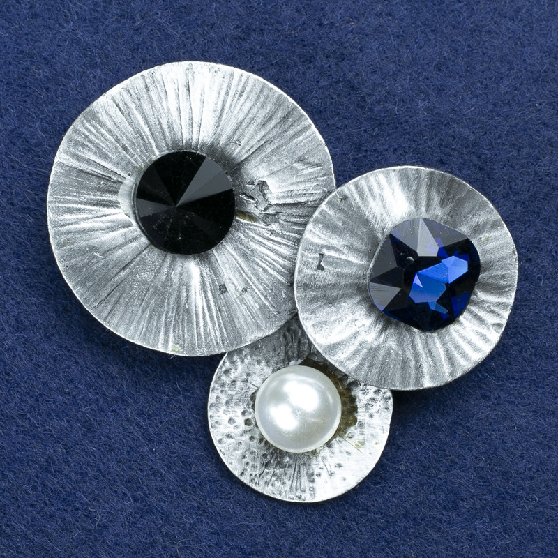 Clearance! Brooch with Crystals and Beadwork in Silver Metal 55x45mm +