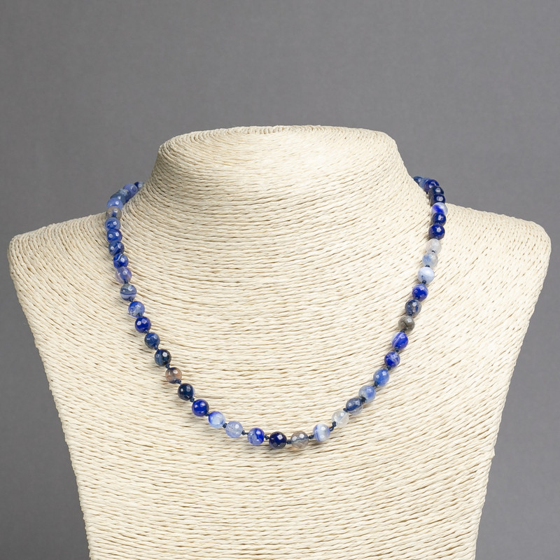 Necklace of natural blue ojo agate, faceted round beads 6mm diameter, length 45cm