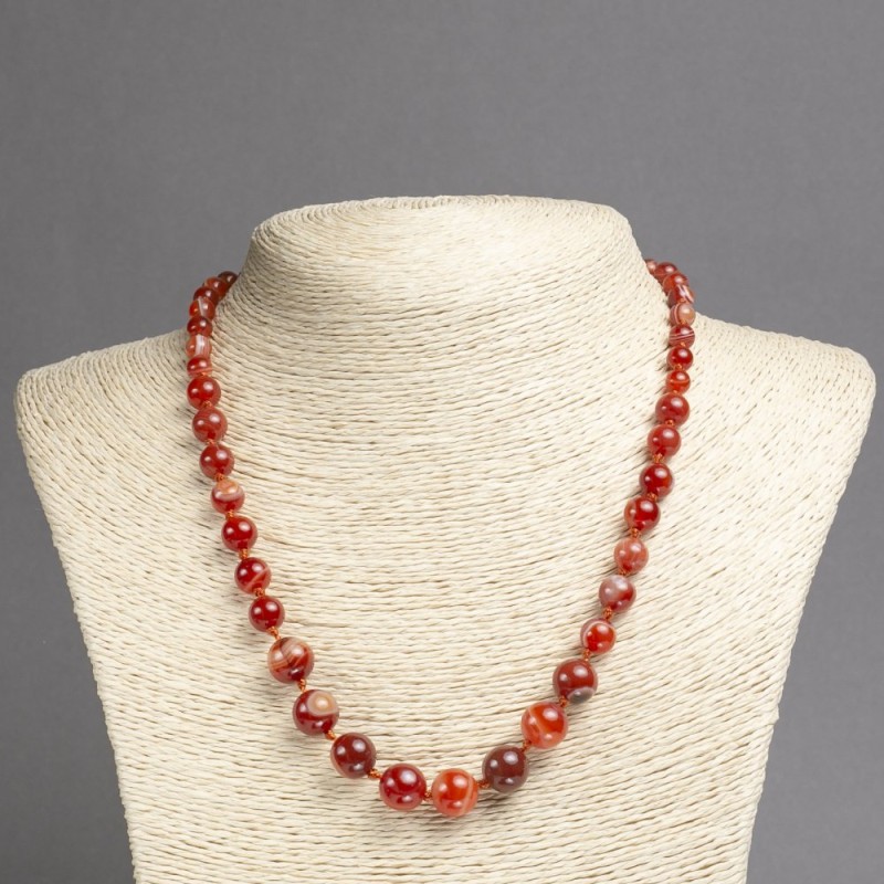 Necklace of orange agate beads, smooth round beads with natural size variation, diameter 6-10 mm, length 45 cm