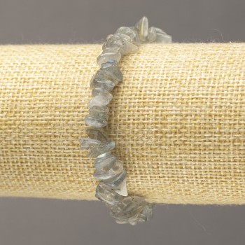 Elastic bracelet with natural Labradorite chips 10x3 mm