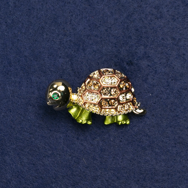 Brooch Turtle Gold-Tone Metal, Enamel and Rhinestones 40x23mm +