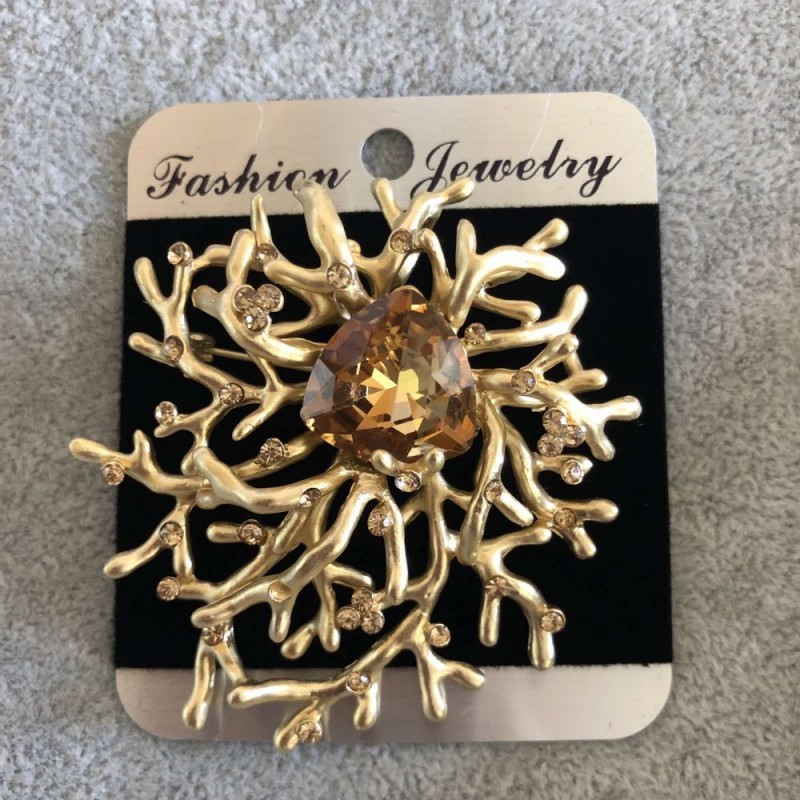 Brooch large Accent in Rhinestones with Yellow Stone, 58x62 mm, Golden Metal