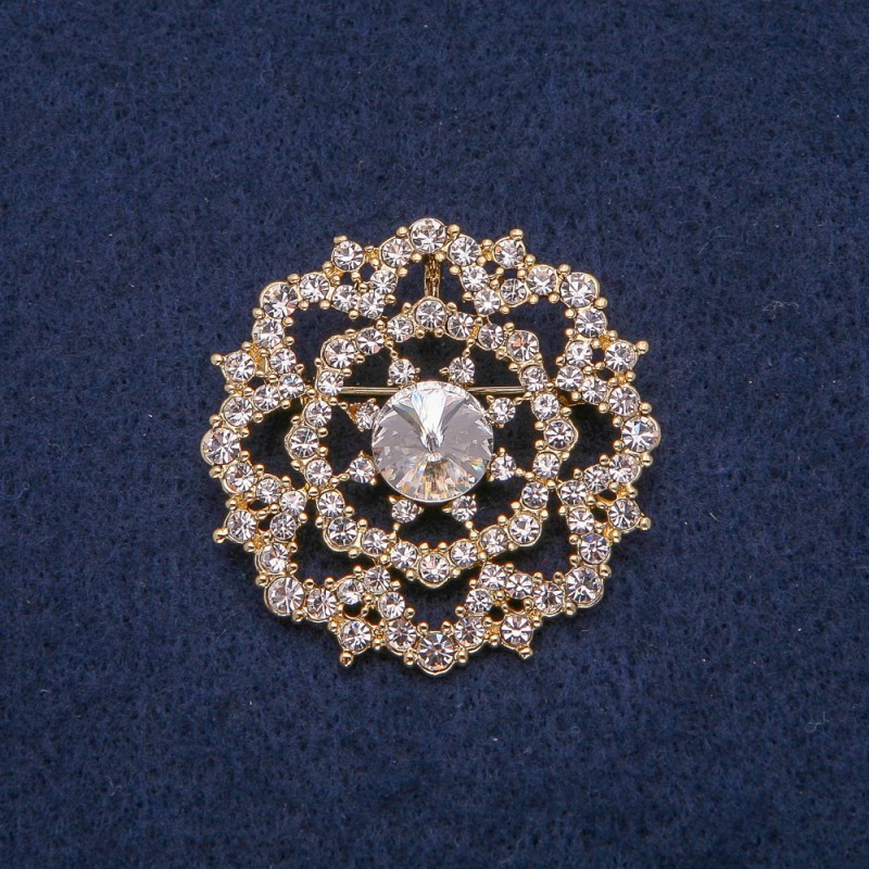 Brooch with Golden Metal and White Rhinestones 40x40mm