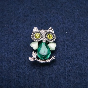 Brooch Owl with Cat's Eye and Green Crystals, Silver-tone Metal 19x28mm