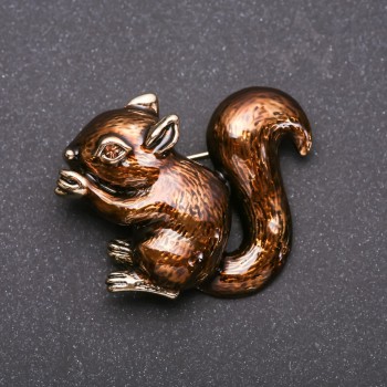 Brooch Squirrel enamel brown-golden metal 48x38mm