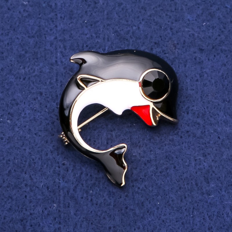 Brooch Black Orca 37x38mm