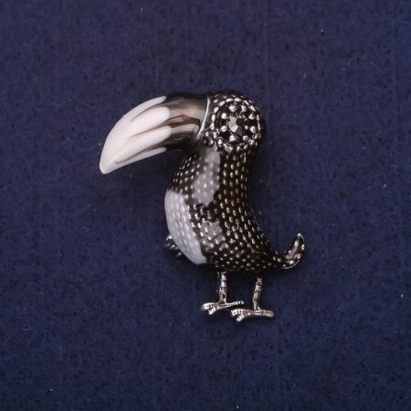 Brooch Bird Toucan with enamel and crystals color white black 38×36mm silver metal