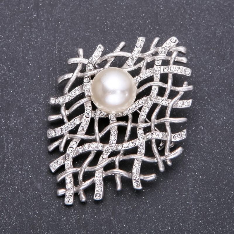 Pearl Brooch in White Silver Color 60x45mm