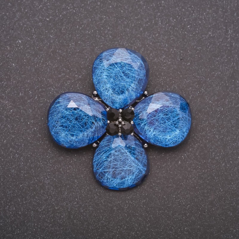 Brooch with blue aquarium effect Four-leaf clover gray metal 37x45mm