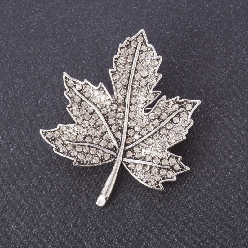 Brooch "Maple Leaf" Flora 4.5x4 cm White crystals Metal color "Silver"