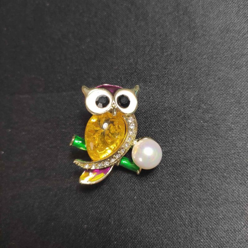 Brooch Owl Amber with Pearl Bead 31x27mm