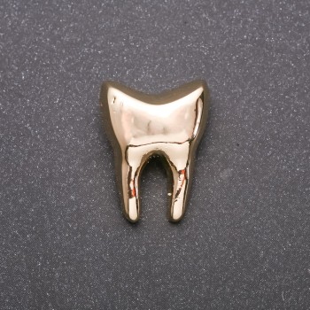 Brooch "Golden Tooth" Yellow Metal 17x23mm