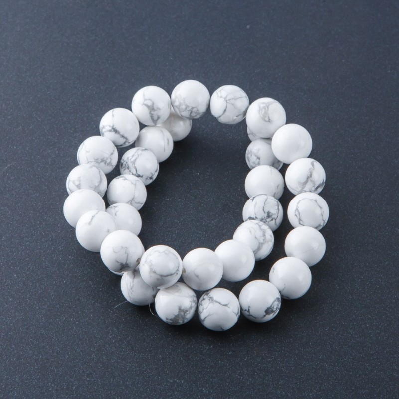 Howlite Beads on Thread 12mm Diameter, 38cm
