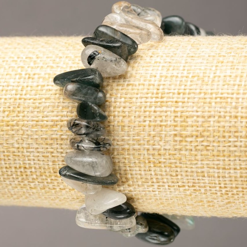 Bracelet with Rutilated Quartz Hair Quartz chips “needle” on elastic, d 11-19×2-8(±)mm, length 18cm