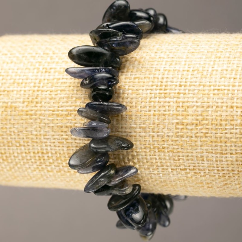 Elastic bracelet with natural iolite chips "needle" 11-21×4-8 mm diameter, length 18 cm +