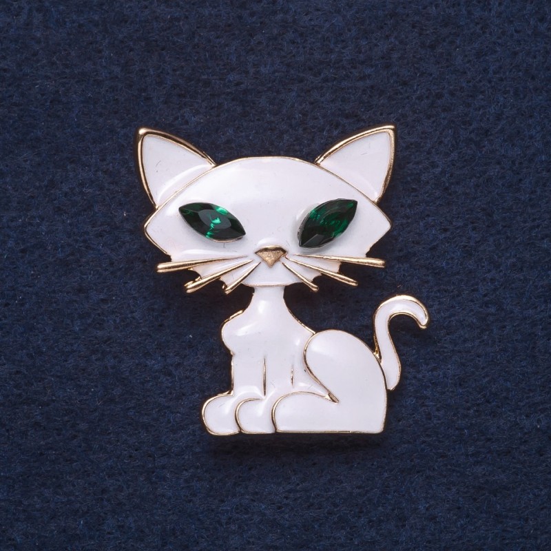 Brooch "Kitten" white enamel metal color gold 3.5×3 cm