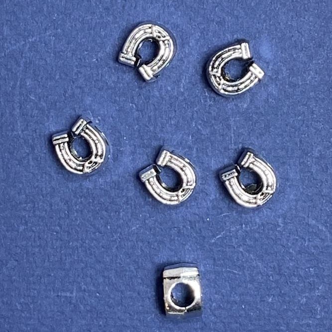 Findings Bead Pandora Horseshoe 9x11mm, Diameter 5mm, 20g Pack +/- 9pcs